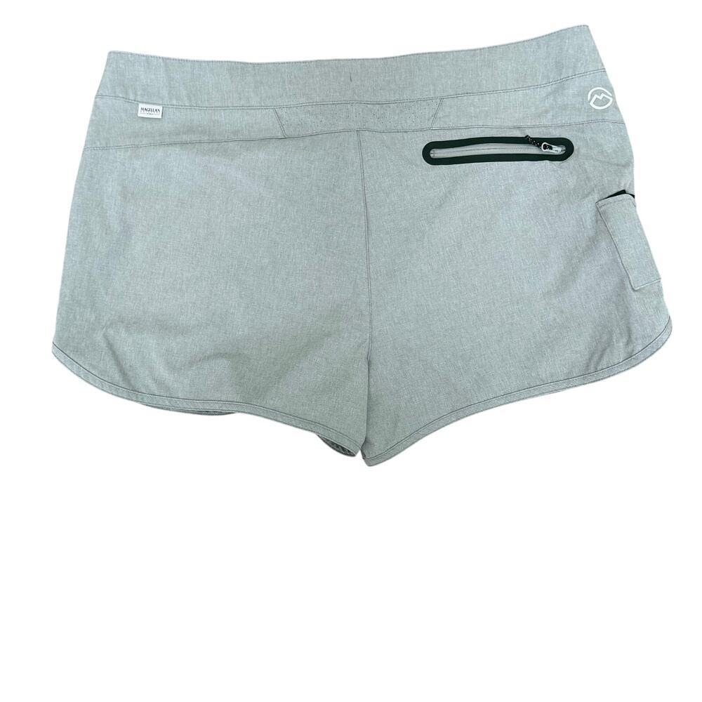 Magellan Fishing Shorts Womens XL Lightweight Gray Active Performance Zip Pocket - Picture 5 of 5